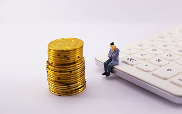 ��һ�ҳ�����Ʒ����ҪͶ�ʶ��٣����껹��׬Ǯ��