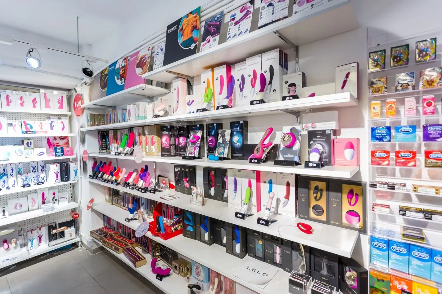 成人用品无人店:合法卖什么?普通人如何赚这份钱? 成人用品无人店:合法卖什么?普通人如何赚这份钱?