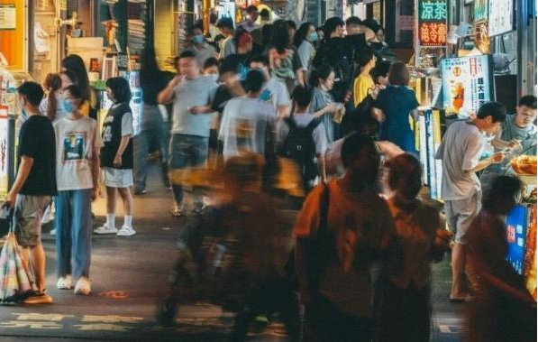 ������Ȥ��ҵδ�������г������𣿷�չǰ����ô����