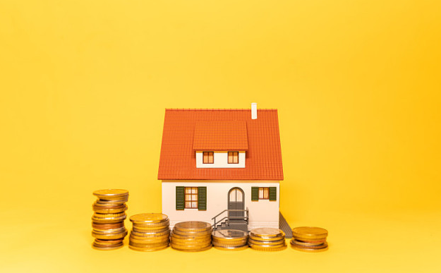 ������Ʒ�����ۻ�����˷��ö��٣��������أ�