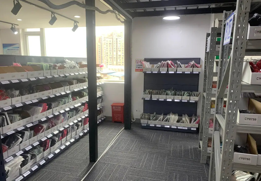 ������Ʒ��������ô�������ֱܿ�ָ�ϣ�С��Ҳ�ܿ��ٳ���