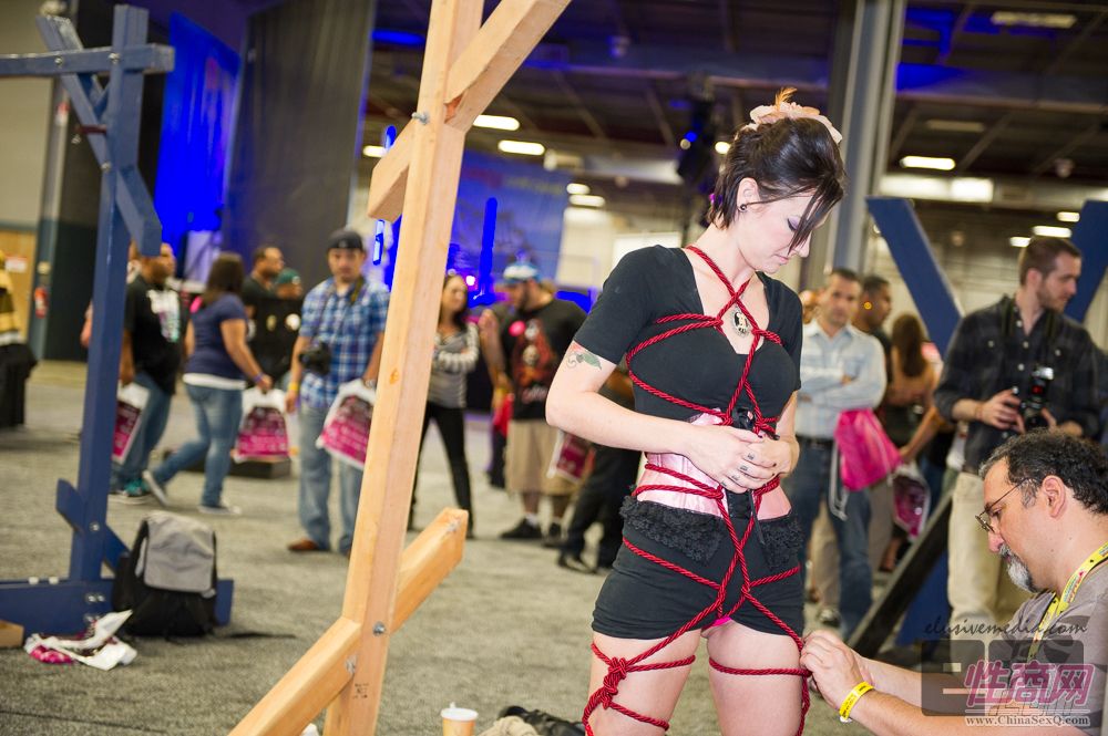 2013美国eXXXotica新泽西成人展精彩集锦图片17