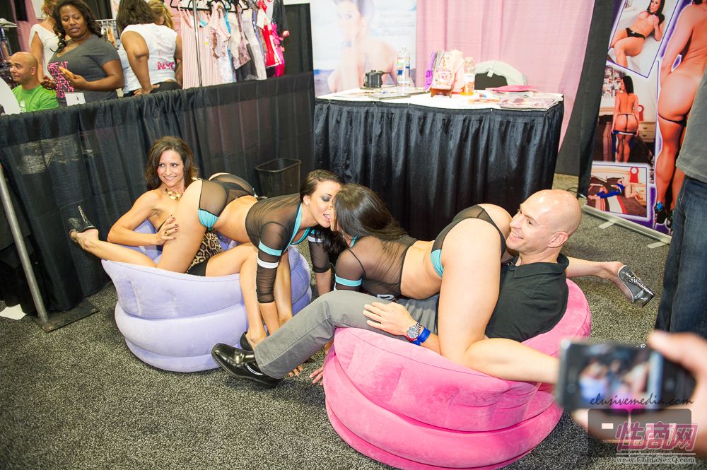 2013美国eXXXotica新泽西成人展精彩集锦图片37