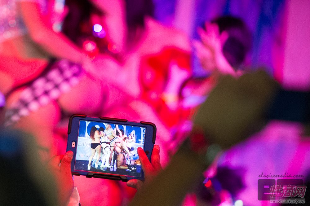 2013美国eXXXotica新泽西成人展精彩集锦图片76