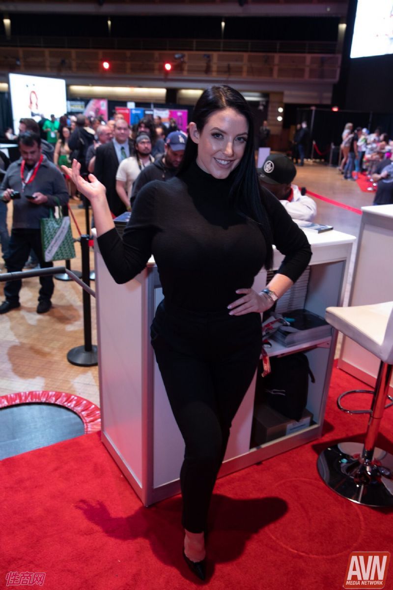 ֪ӰAngelaWhite