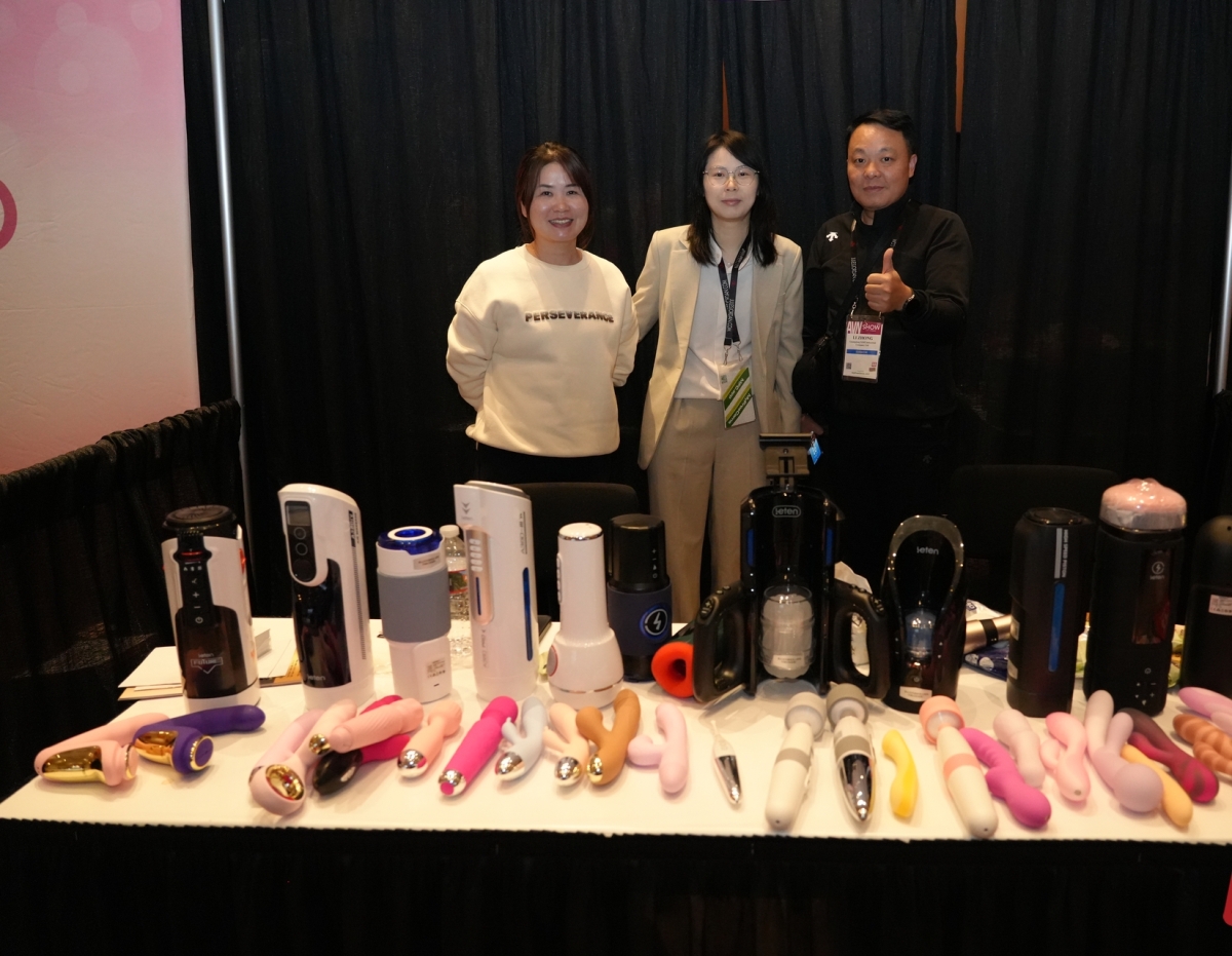 ����չ��